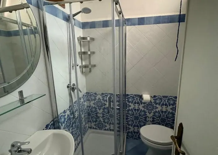 Casa Delfina - Centro * Искья